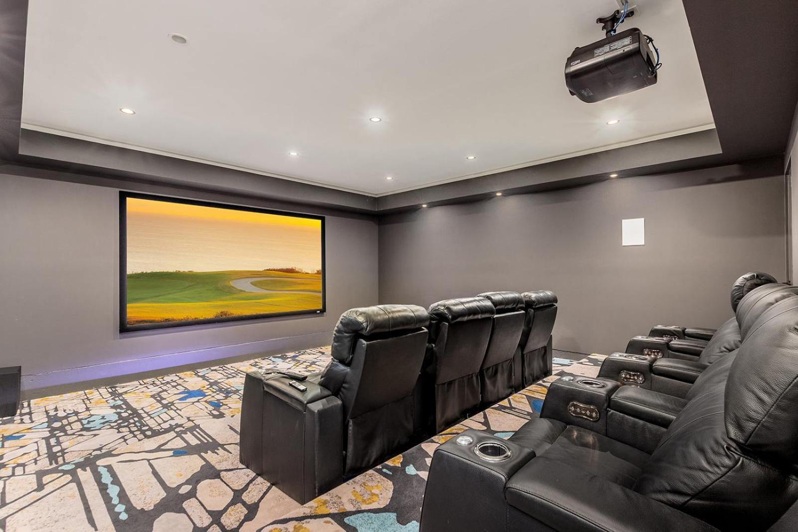 Luxury Micro-Resort, Theater, Sauna, Heated Pool Phoenix Exterior photo